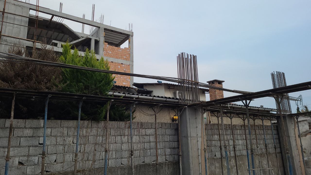 Beam formwork preparation during structural works of Redline residential building