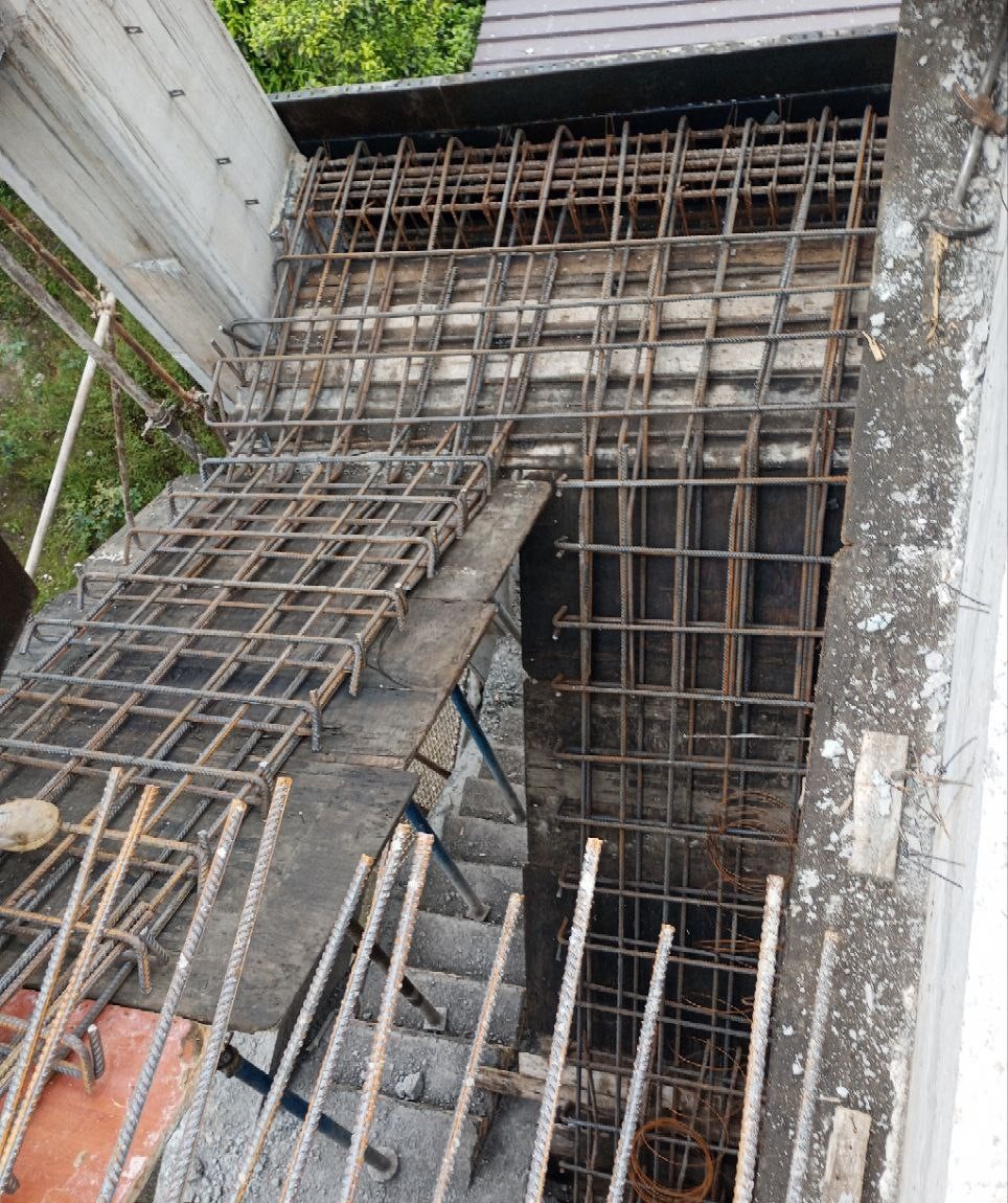 Staircase rebar arrangement during structural construction – Redline residential project